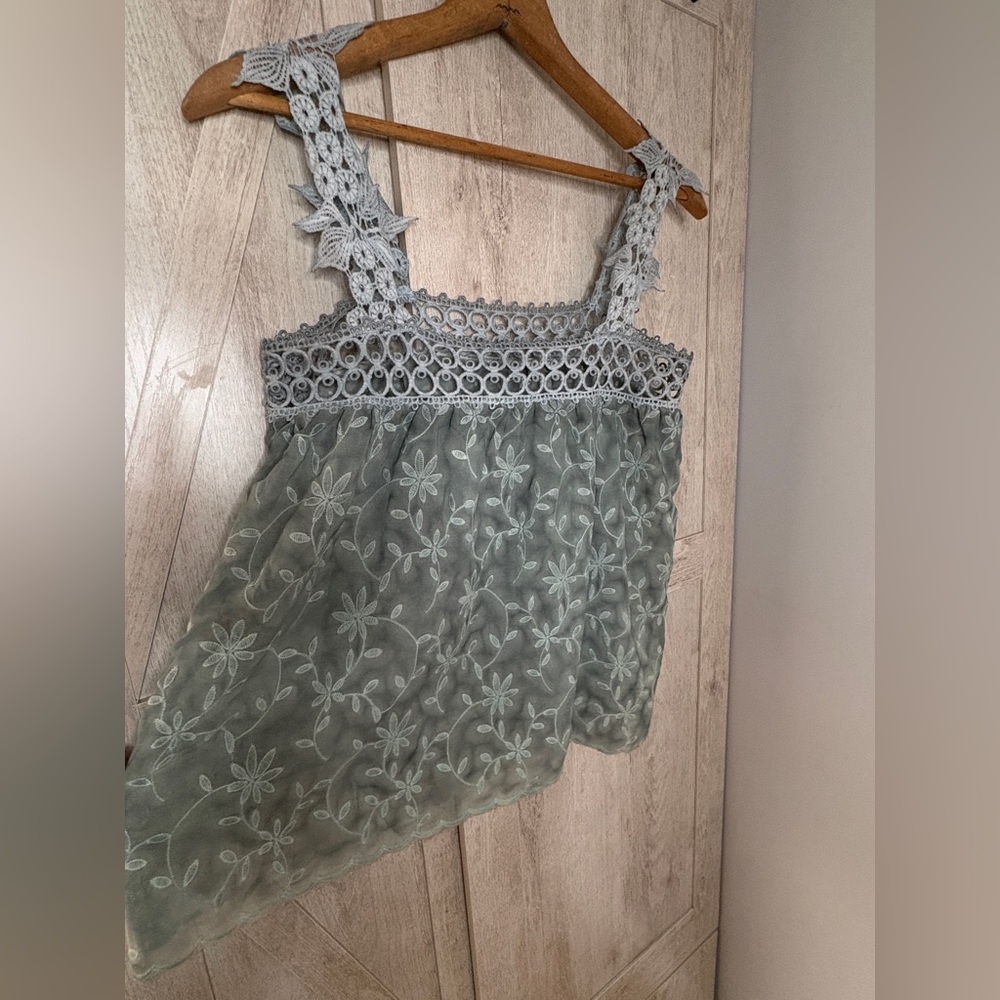 POL Green Floral Lace Strap Tank Top – Size S - Picture 6 of 7